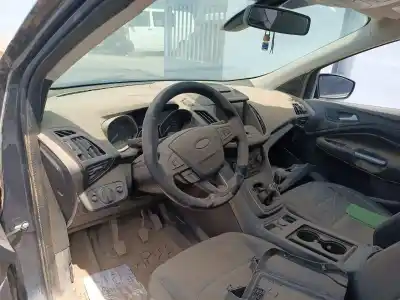 Здавання транспортного засобу ford kuga (cbs) titanium року 2017 потужний t7ma