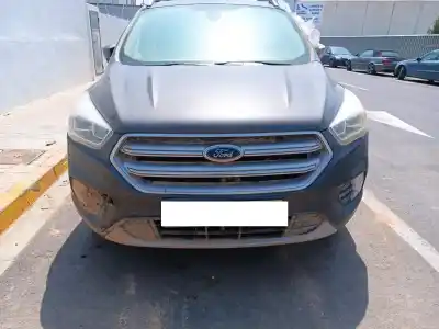 Здавання транспортного засобу ford kuga (cbs) titanium року 2017 потужний t7ma