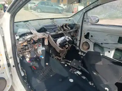 Здавання транспортного засобу ford ka (ccu) black&white edition року 2016 потужний 169a4000