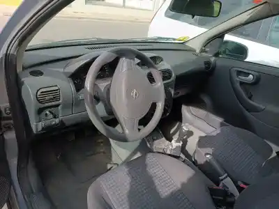 Sloopvoertuig opel corsa c club van het jaar 2004 aangedreven z12xe