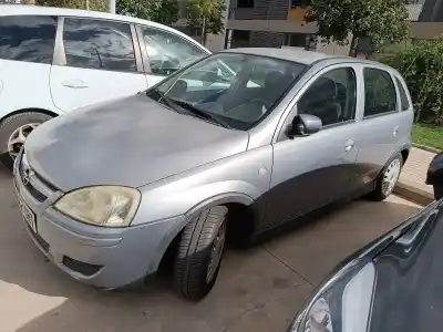 Sloopvoertuig opel corsa c club van het jaar 2004 aangedreven z12xe