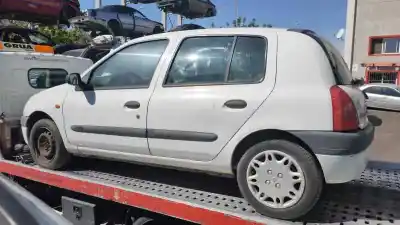 Здавання транспортного засобу renault clio ii fase i (b/cbo) 1.2 року 1999 потужний d7f720