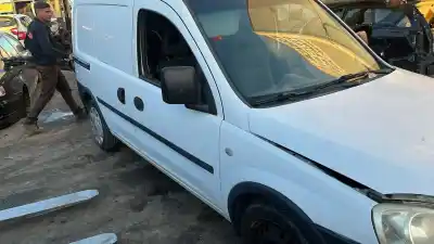 Veículo de Sucata opel combo familiar do ano 2006 alimentado z13dt