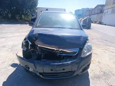 Veículo de Sucata opel zafira b enjoy plus do ano 2010 alimentado z17dtr