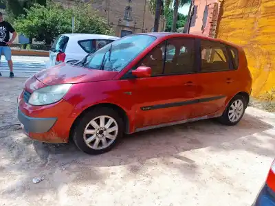 Veículo de Sucata renault scenic ii confort dynamique do ano 2005 alimentado f9q d8
