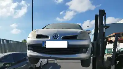 Scrapping Vehicle renault clio iii confort dynamique of the year 2008 powered k9k766