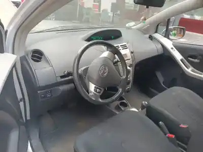 Verschrottungsfahrzeug toyota yaris (ksp9/scp9/nlp9) básico des jahres 2007 angetrieben 2sz