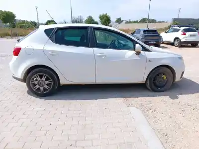 Veículo de Sucata seat ibiza (6j5) reference do ano 2009 alimentado bts