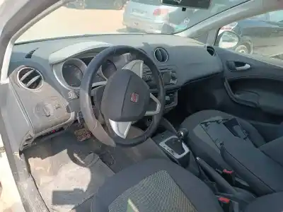 Veículo de Sucata seat ibiza (6j5) reference do ano 2009 alimentado bts