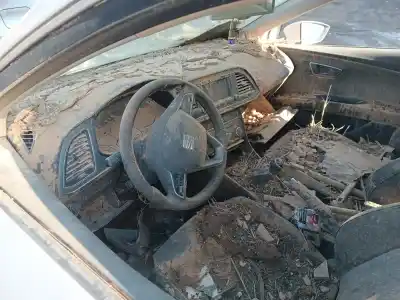 Scrapping Vehicle SEAT LEON (5F1) 1.6 TDI of the year 2015 powered CLH