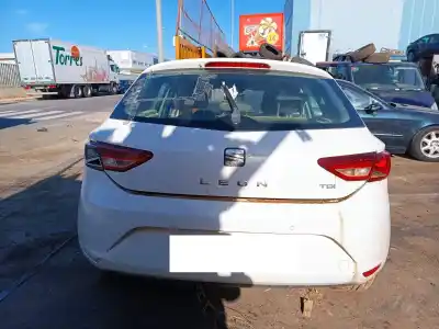 Veículo de Sucata seat leon (5f1) 1.6 tdi do ano 2015 alimentado clh