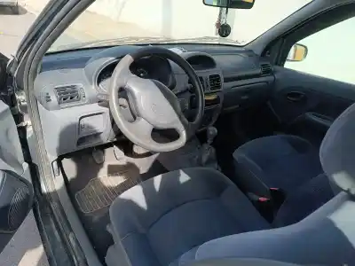 Vehicul casat renault clio ii fase i (b/cbo) 1.9 d alize al anului 1999 alimentat f8q630