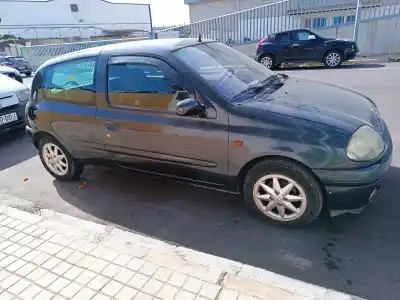 Vehicul casat renault clio ii fase i (b/cbo) 1.9 d alize al anului 1999 alimentat f8q630