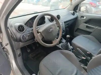 Veículo de Sucata ford fiesta (cbk) ambiente do ano 2003 alimentado f6ja