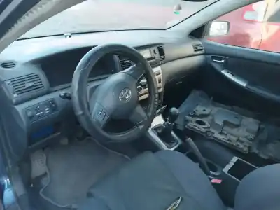 Veículo de Sucata toyota corolla (e12) 2.0 d-4d linea terra berlina do ano 2006 alimentado 1cdftv