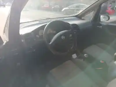 Scrapping Vehicle opel zafira a blue line of the year 2004 powered y22dtr