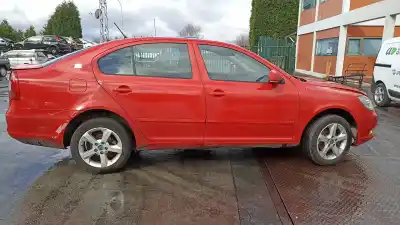 Veículo de Sucata SKODA OCTAVIA BERLINA (1Z3) Ambition do ano 2011 alimentado CAYC