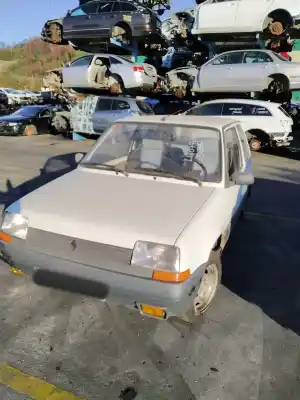 Veículo de Sucata RENAULT 5 Básico / L (R 1221) do ano 1985 alimentado C1C