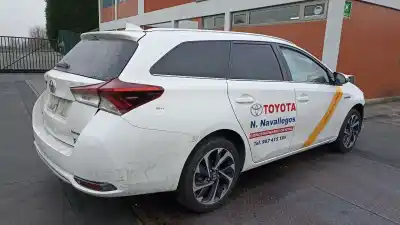 Scrapping Vehicle toyota auris (_e18_) 1.8 hybrid (zwe186_) of the year 2018 powered 2zr