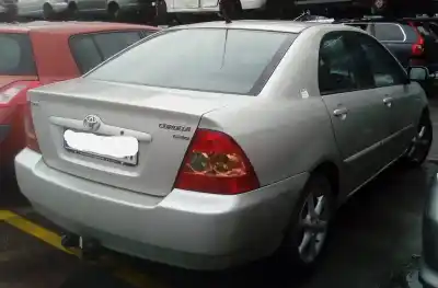 Veículo de Sucata toyota corolla (e12) 2.0 d-4d linea luna berlina do ano 2005 alimentado 1cdftv