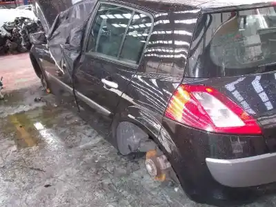 Здавання транспортного засобу renault megane ii berlina 5p motor 1.9 ltr. - 88 kw dci diesel року 2003 потужний f9q800