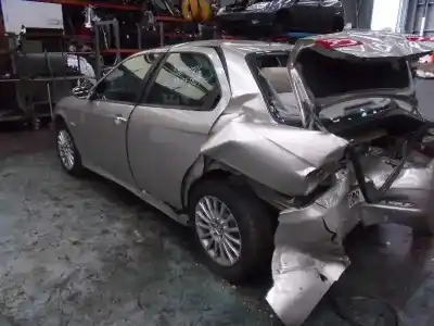 Здавання транспортного засобу alfa romeo alfa 156 1.9 jtd 8v distinctive року 2004 потужний 937a2000