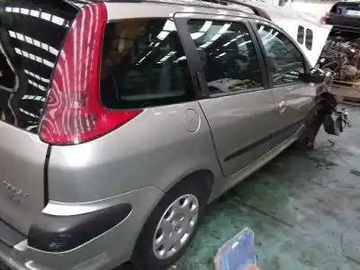 Vehicul casat peugeot 206 sw x-line al anului 2005 alimentat rhydw10td