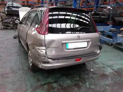 Vehicul casat peugeot 206 sw x-line al anului 2005 alimentat rhydw10td