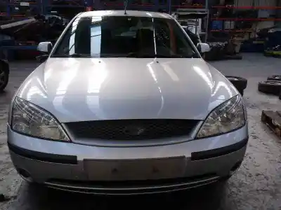 Veicolo di demolizione FORD                                               MONDEO BERLINA (GE)                                                                                                                                                                                                                                        Ambiente                                                                                                                                                                                                                                                   dell'anno 2001 alimentato CJBA