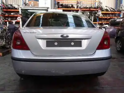 Veicolo di demolizione ford mondeo berlina (ge) ambiente dell'anno 2001 alimentato cjba
