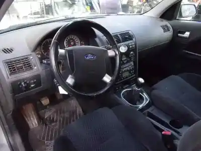 Veicolo di demolizione ford mondeo berlina (ge) ambiente dell'anno 2001 alimentato cjba