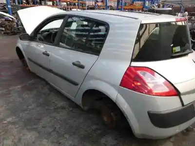Veículo de Sucata otras marcas megane ii berlina 3p pack authentique do ano 2002 alimentado k9k722