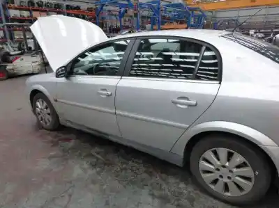 Véhicule à la ferraille opel vectra c berlina elegance de l'année 2003 alimenté y22dtr