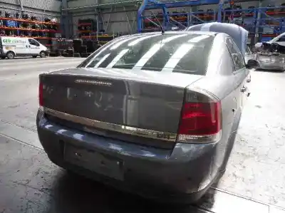 Veicolo di demolizione opel vectra c berlina comfort dell'anno 2004 alimentato y22dtr