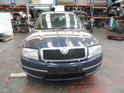 Vehículo de desguace SKODA                                              SUPERB (3U4)                                                                                                                                                                                                                                               Elegance                                                                                                                                                                                                                                                   del año 2002 con motor AMX