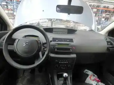 Veículo de Sucata citroen c4 berlina sx do ano 2004 alimentado 9hx