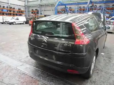 Sloopvoertuig citroen c4 coupe vtr van het jaar 2004 aangedreven 9hx