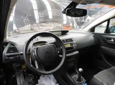 Sloopvoertuig citroen c4 coupe vtr van het jaar 2004 aangedreven 9hx