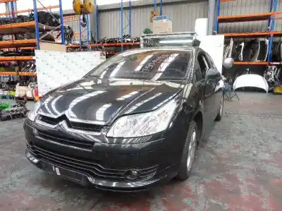 Sloopvoertuig citroen c4 coupe vtr van het jaar 2004 aangedreven 9hx