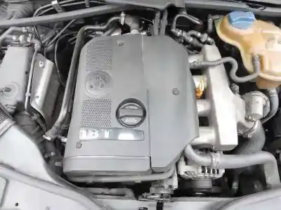 Sloopvoertuig volkswagen passat berlina (3b3) highline van het jaar 2001 aangedreven awt