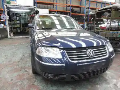 Sloopvoertuig volkswagen passat berlina (3b3) highline van het jaar 2001 aangedreven awt