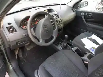 Veículo de Sucata otras marcas megane ii berlina 3p pack authentique do ano 2004 alimentado k9k722