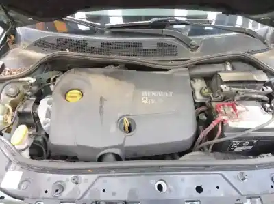 Veículo de Sucata otras marcas megane ii berlina 3p pack authentique do ano 2004 alimentado k9k722