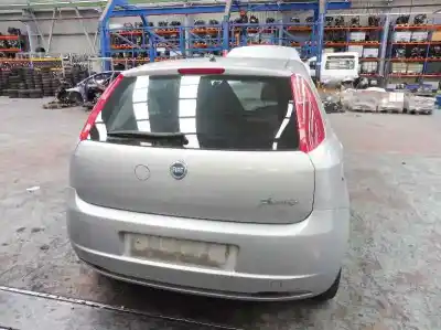 Veículo de Sucata fiat grande punto (199) 1.3 16v jtd cat do ano 2007 alimentado 199a2000