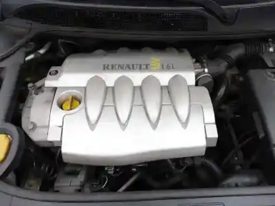 Здавання транспортного засобу renault megane ii classic berlina luxe dynamique року 2004 потужний k4mt760