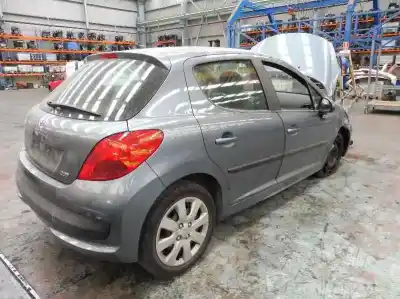 Véhicule à la ferraille peugeot 207 sport de l'année 2006 alimenté nfu