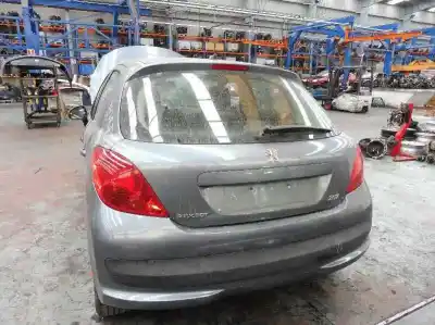 Véhicule à la ferraille peugeot 207 sport de l'année 2006 alimenté nfu