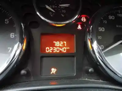 Véhicule à la ferraille peugeot 207 sport de l'année 2006 alimenté nfu
