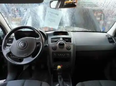 Vehicul casat renault megane ii berlina 5p confort authentique al anului 2004 alimentat f9q800