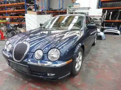 Sloopvoertuig JAGUAR                                             S-TYPE                                                                                                                                                                                                                                                     4.0 V8 32V CAT                                                                                                                                                                                                                                             van het jaar 1999 aangedreven AJV8